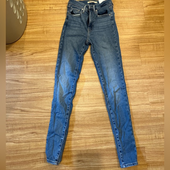 Levi’s Mile High Super Skinny Size 24 - Picture 2 of 3